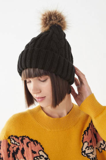 Cable Knit Fur Pompom Beanie
